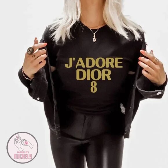 J’adore Dior number 8 Graphic T-Shirt - Picture 2 of 4